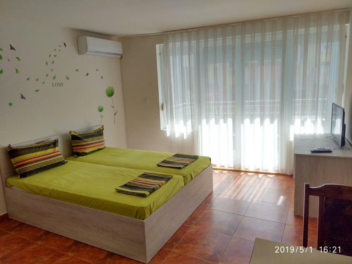 Apartment Downtown Studio Warna